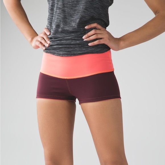 Lululemon Boogie Short Reversible in Very Light Flare / Bordeaux Drama - Picture 1 of 12